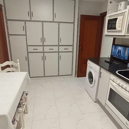 Apartment El Trasgu De Laviada A 300m Playa, Puerto, Acuario Gijon